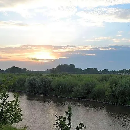 De Linge Bed and Breakfast 3*